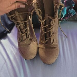 Women's Tan Lace-Up Boots